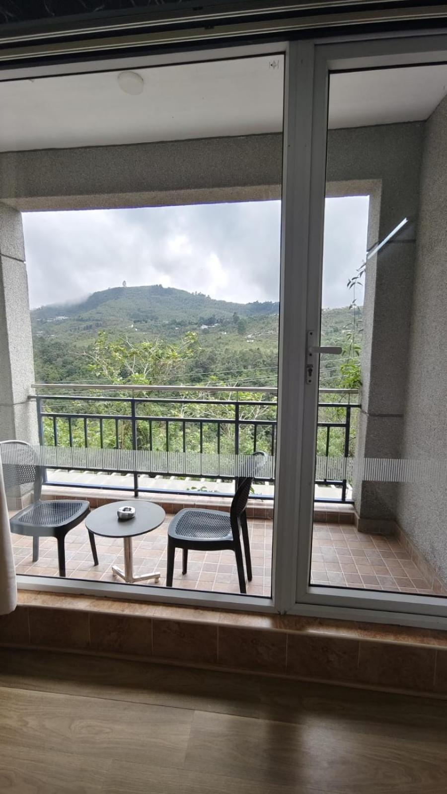 Cherry Blossom Homestay Кодайканал Экстерьер фото