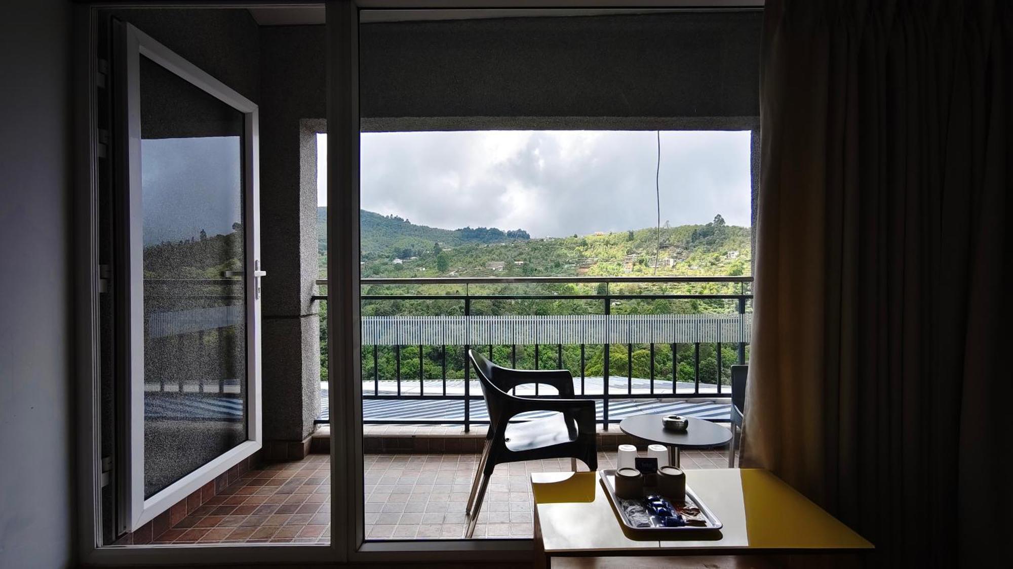 Cherry Blossom Homestay Кодайканал Экстерьер фото
